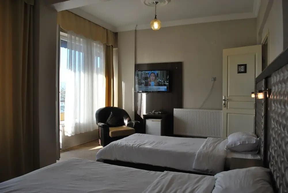 Standard Triple room with balcony