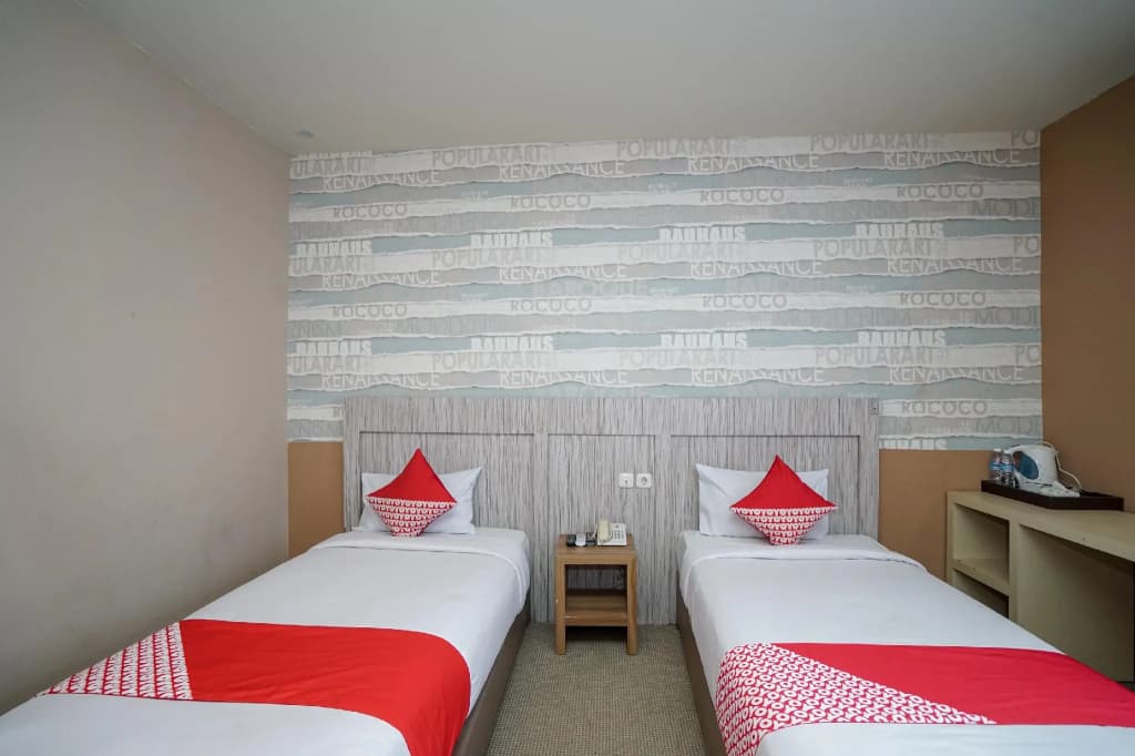 Deluxe Double room twin beds