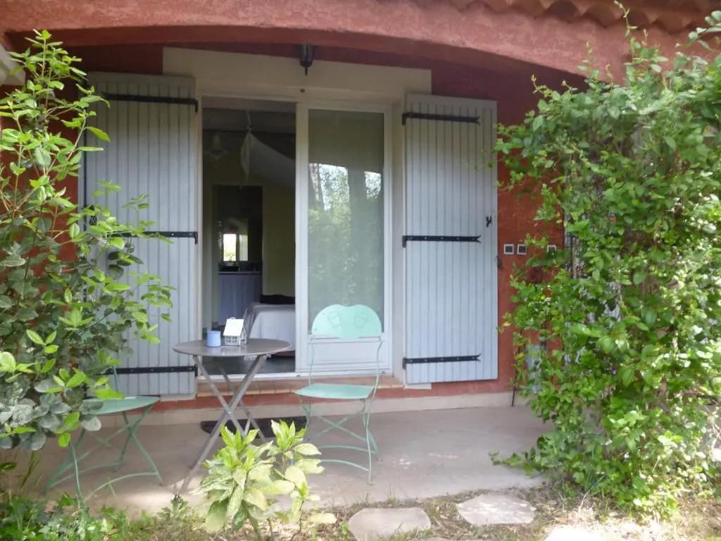 Standard Double room with garden view twin beds
