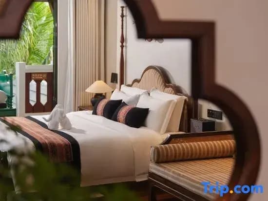 Standard Double room with pool view full double bed