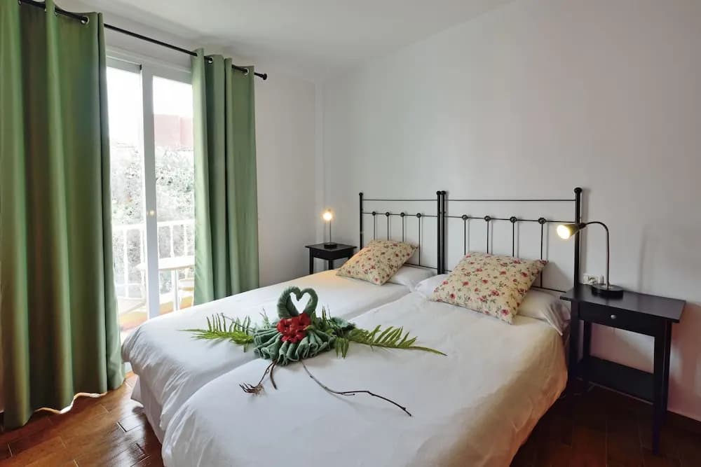 Economy Double Apartment twin beds
