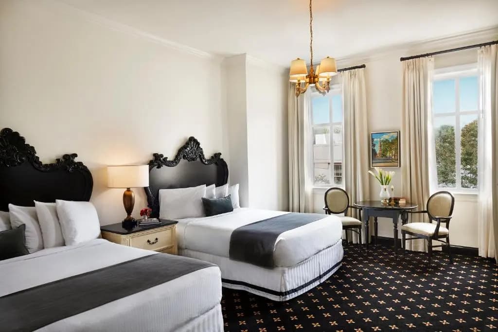 Traditional Double room full double bed