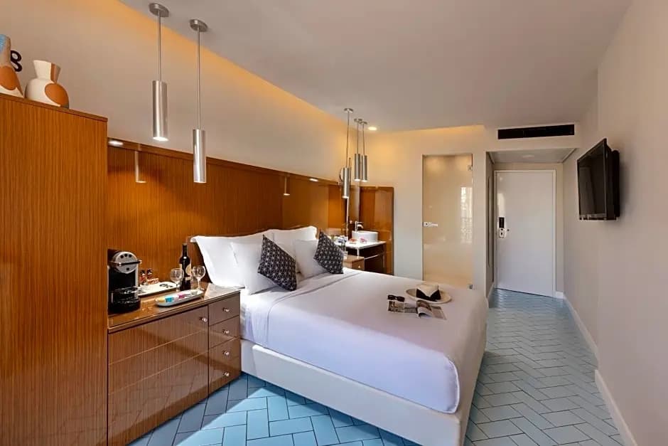 Deluxe room with park view