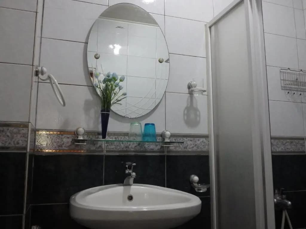 Economy room
