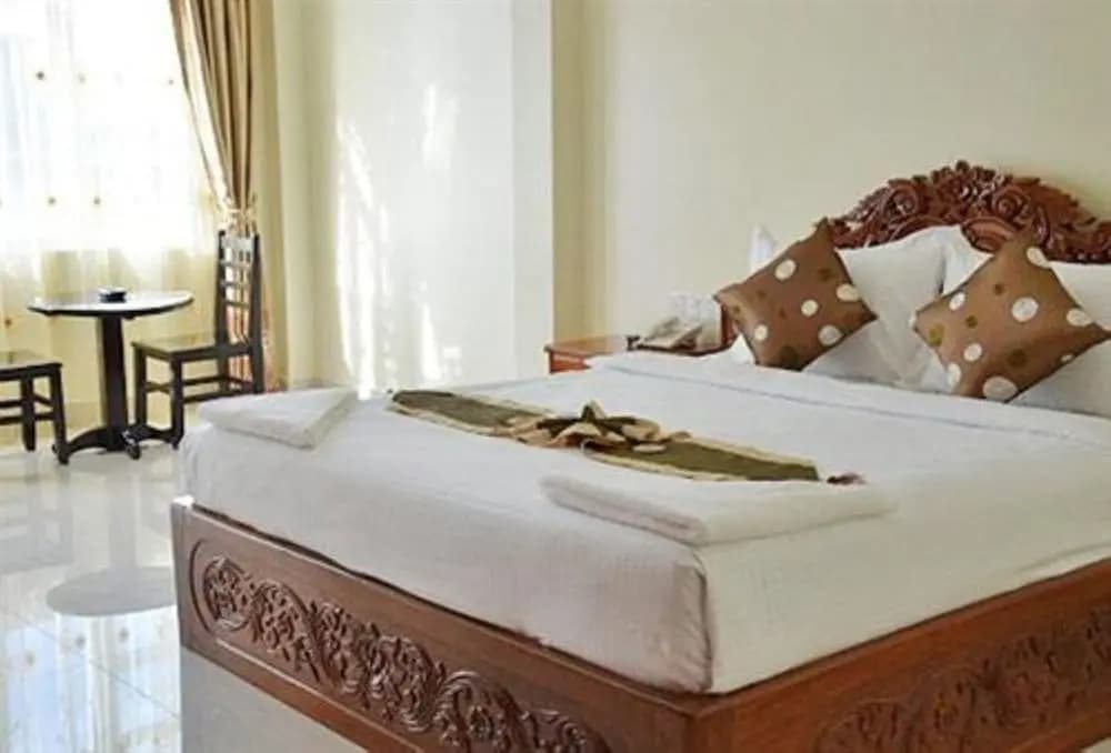 Deluxe Double room with balcony full double bed