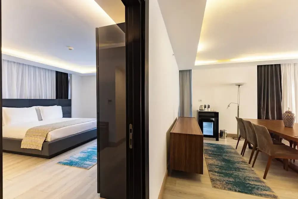 Executive Suite with balcony