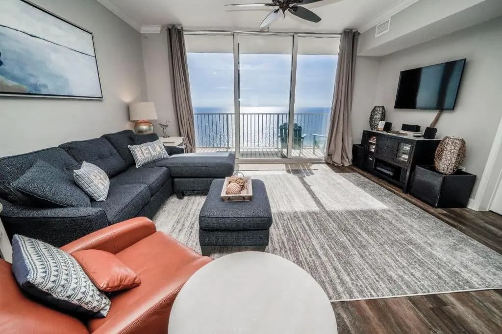 1 Bedroom Apartment with bay view