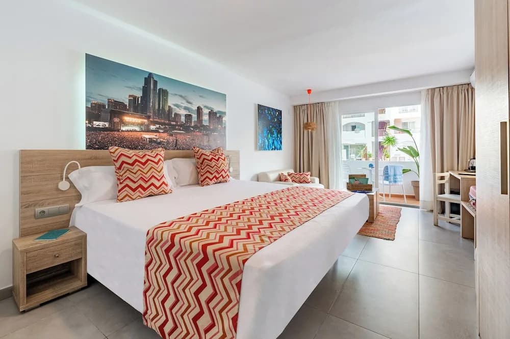 Bossa Premium Terrace Double room full double bed