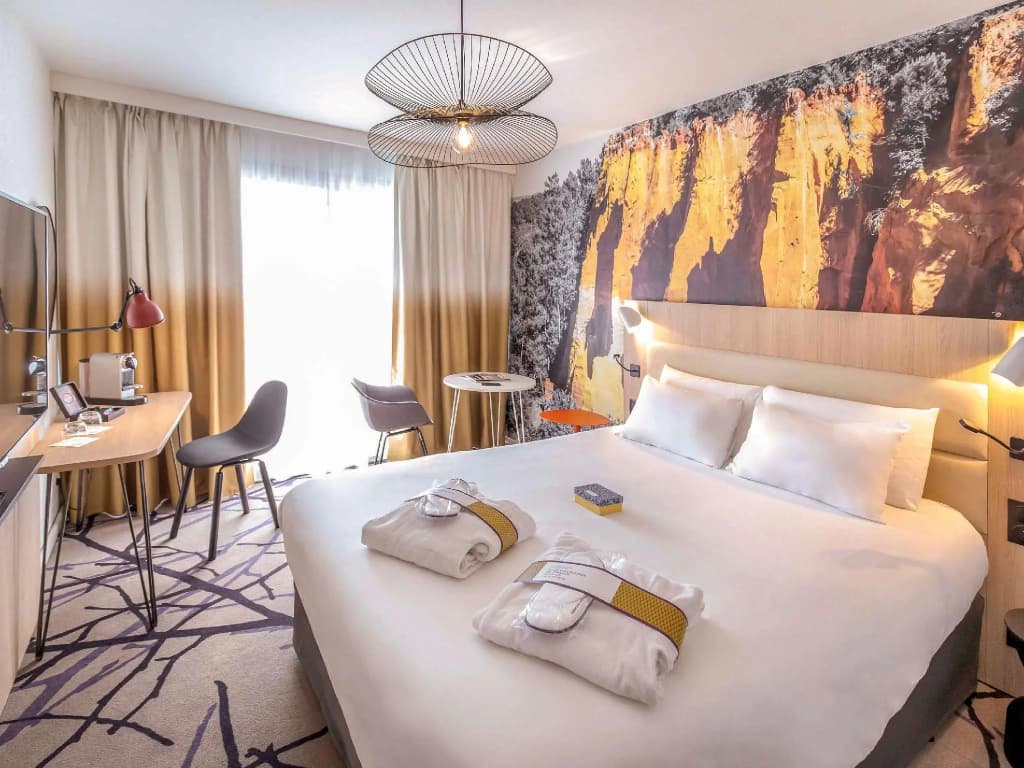 Privilege Double room with balcony full double bed