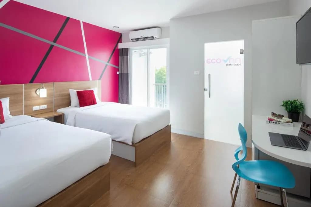 Standard Double room with city view twin beds