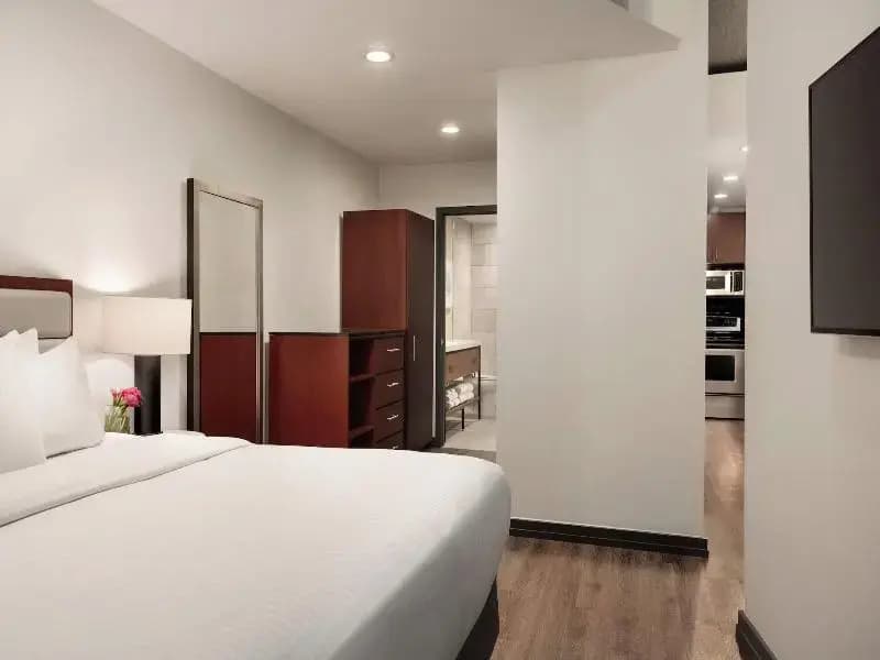 2 Bedrooms Suite