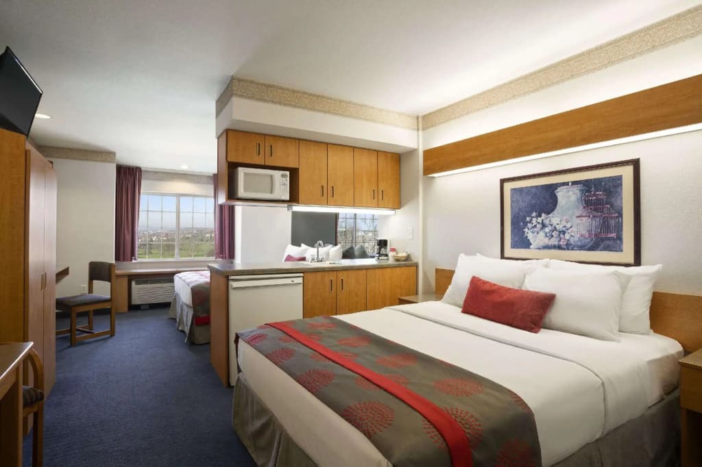 Quadruple Suite