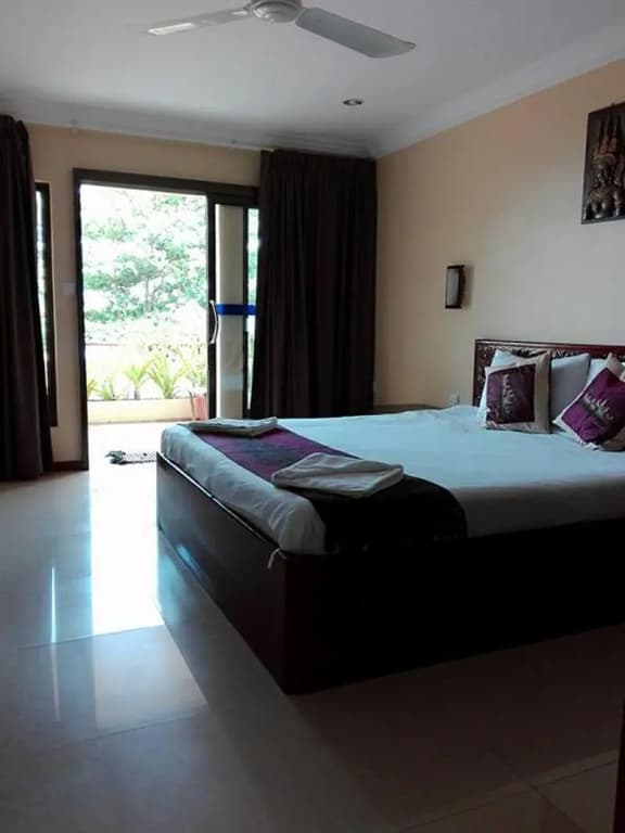 Deluxe room with balcony and with sea view
