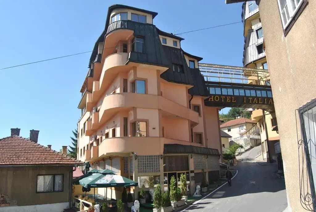 Hotel photo 1