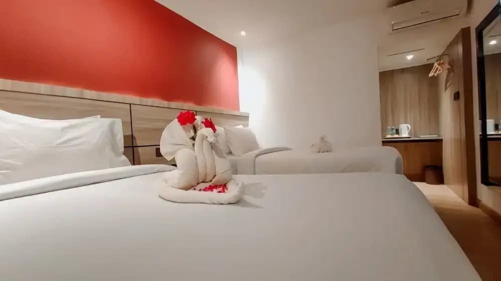 Deluxe Double room twin beds
