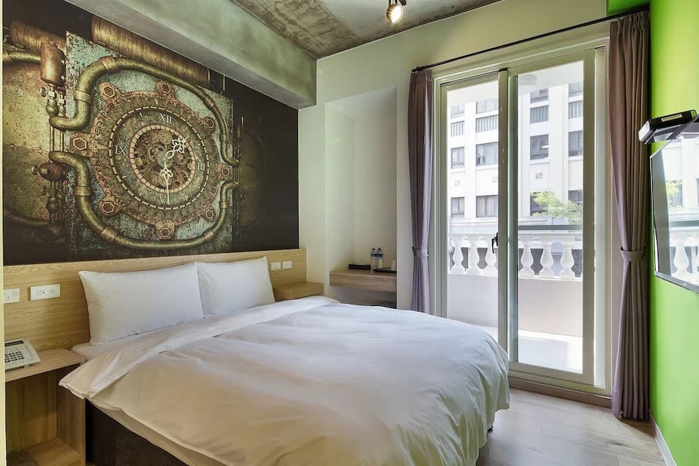 Standard Double room with balcony full double bed