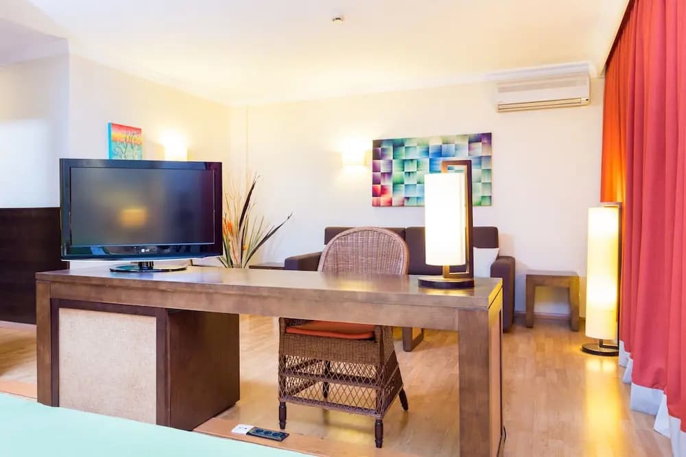 Standard Double room with balcony full double bed
