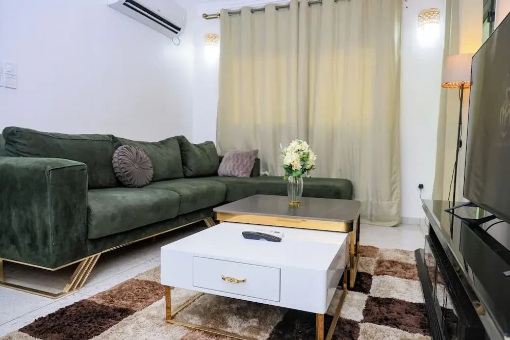 Deluxe Studio