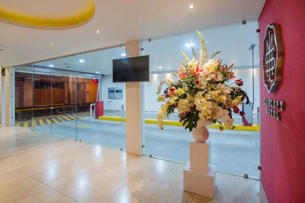 Hotel photo 1