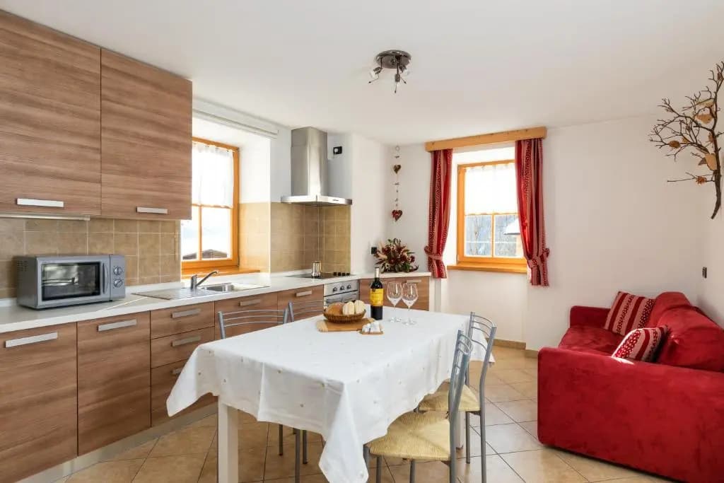 2 Bedrooms Apartment