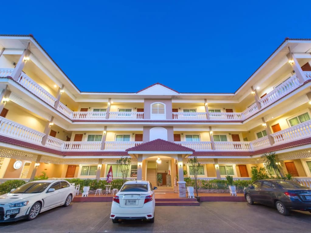 Standard Triple room