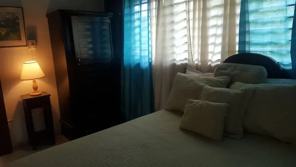Economy Double Cottage with balcony full double bed