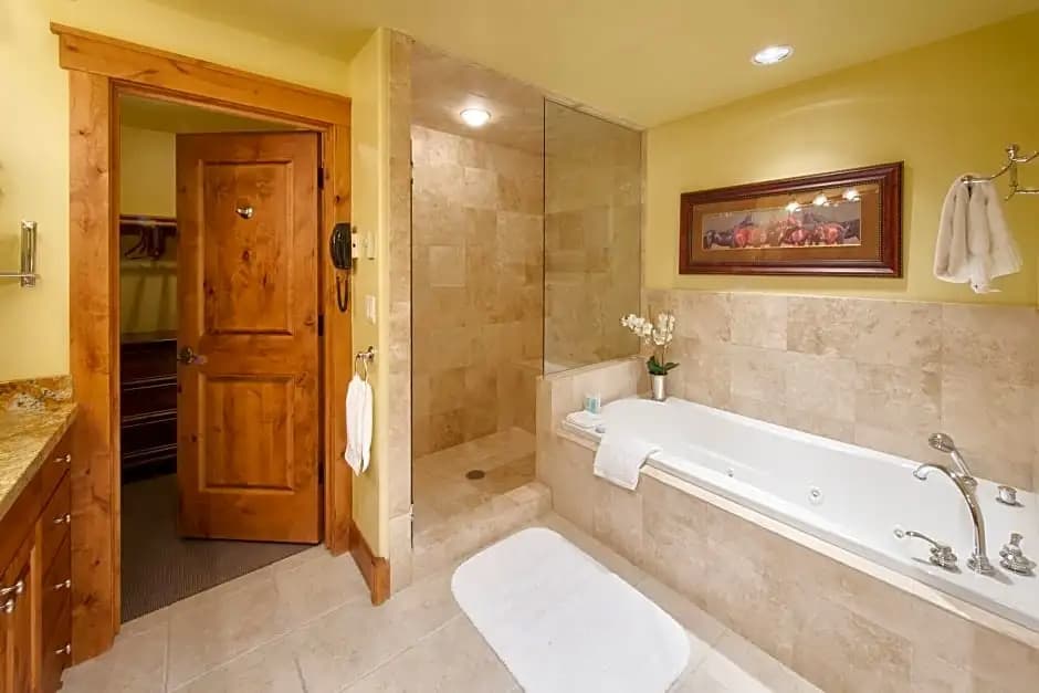 Luxury Double Apartment with mountain view full double bed