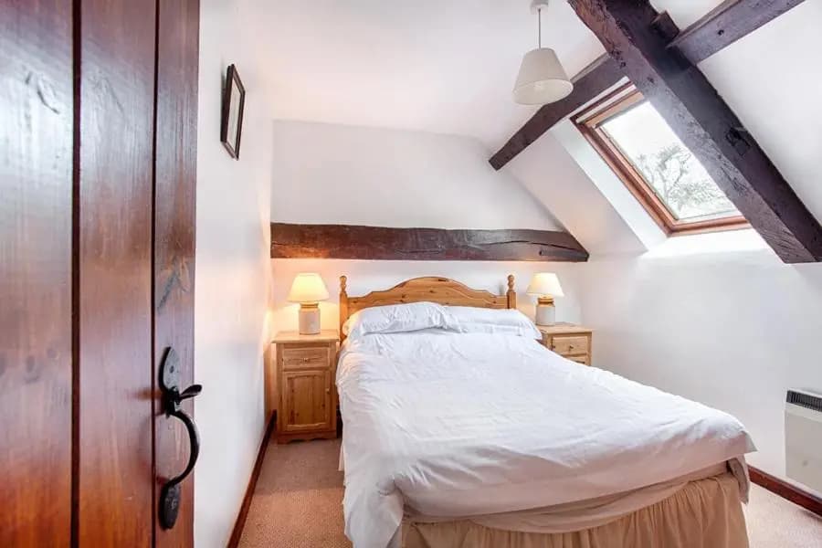 2 Bedrooms Cottage