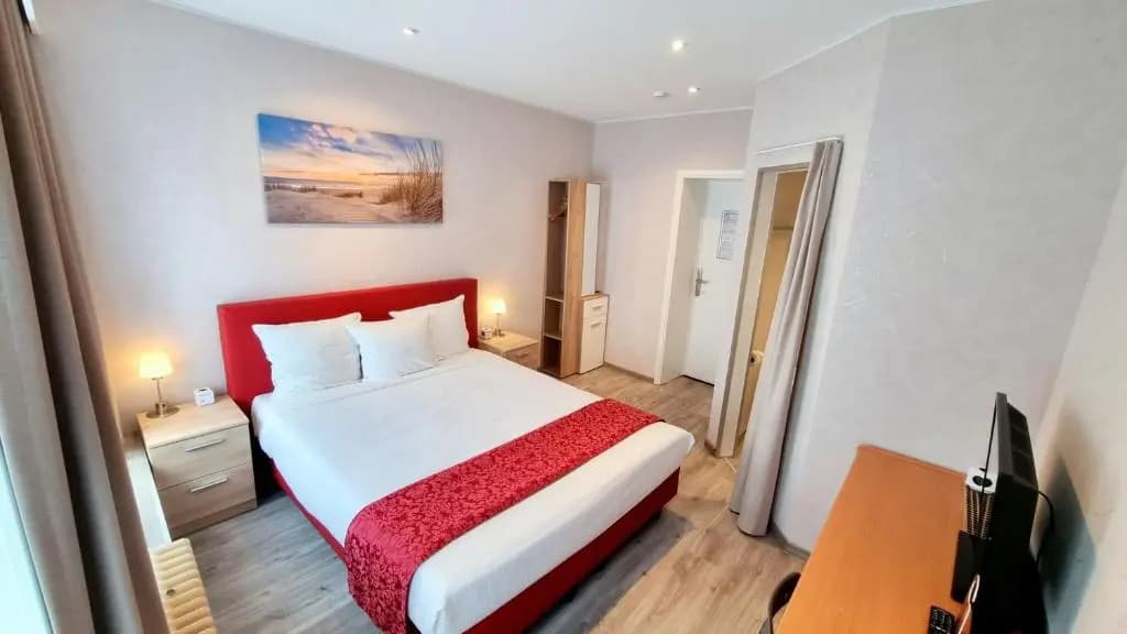 Deluxe Double room full double bed