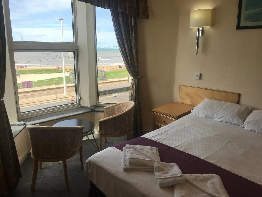 Standard Double room with sea view full double bed