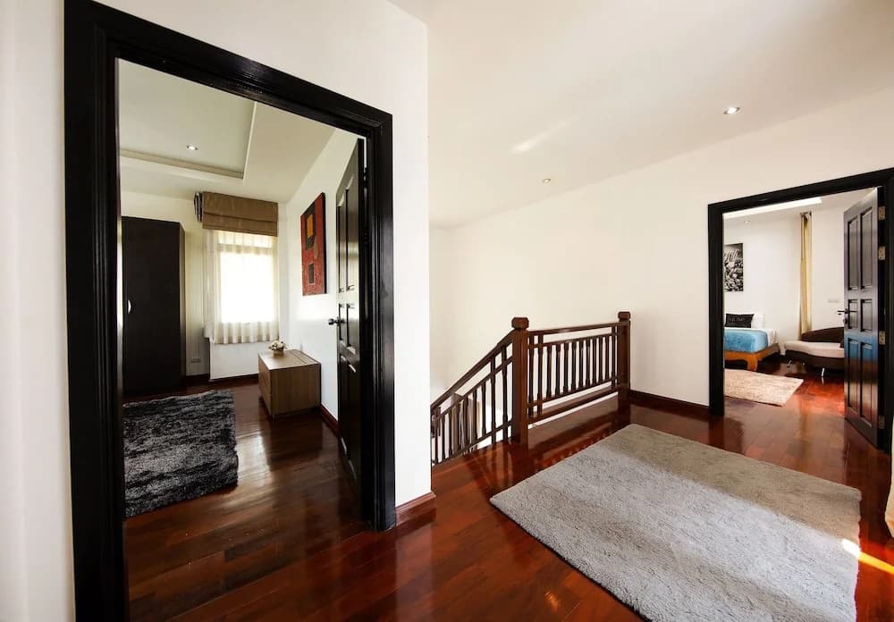 6 Bedrooms Family Villa with pool view