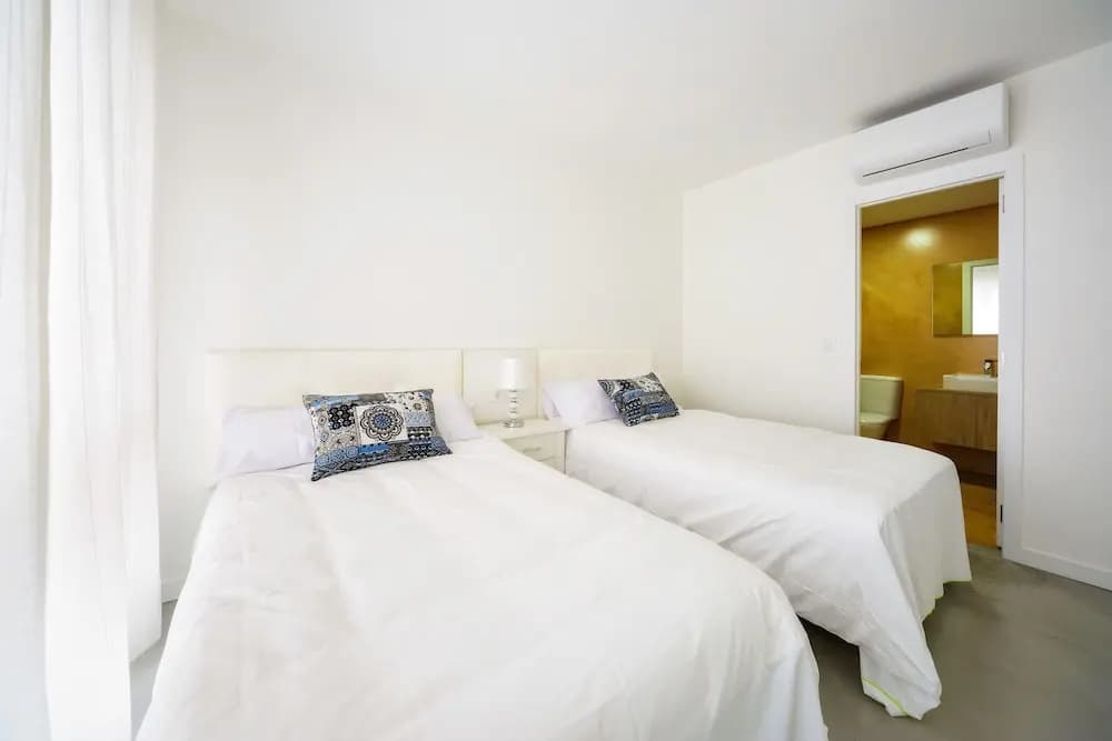 Double Apartment twin beds