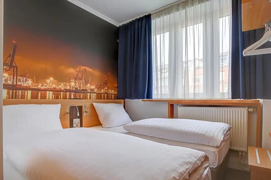 Standard Double room twin beds