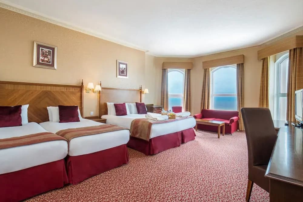 Deluxe Quadruple room with sea view