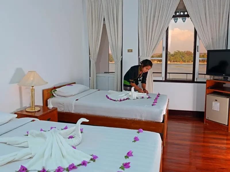 Deluxe Double room twin beds