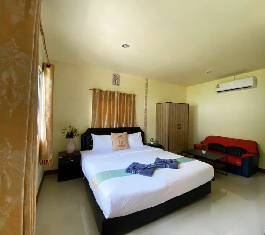 Superior Double room with balcony and with garden view full double bed