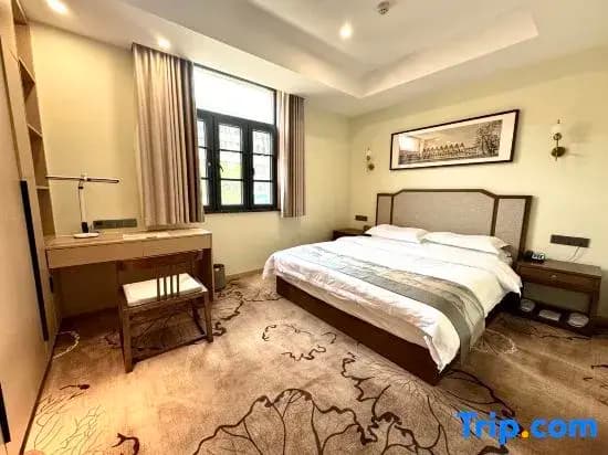 1 Bedroom Deluxe Suite