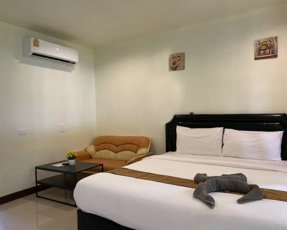 Double Junior Suite with balcony full double bed