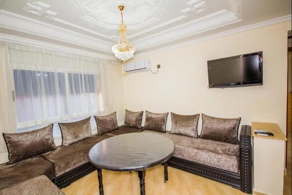 2 Bedrooms Apartment