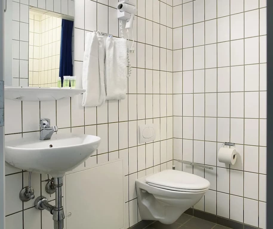 Standard Single room with balcony and with city view