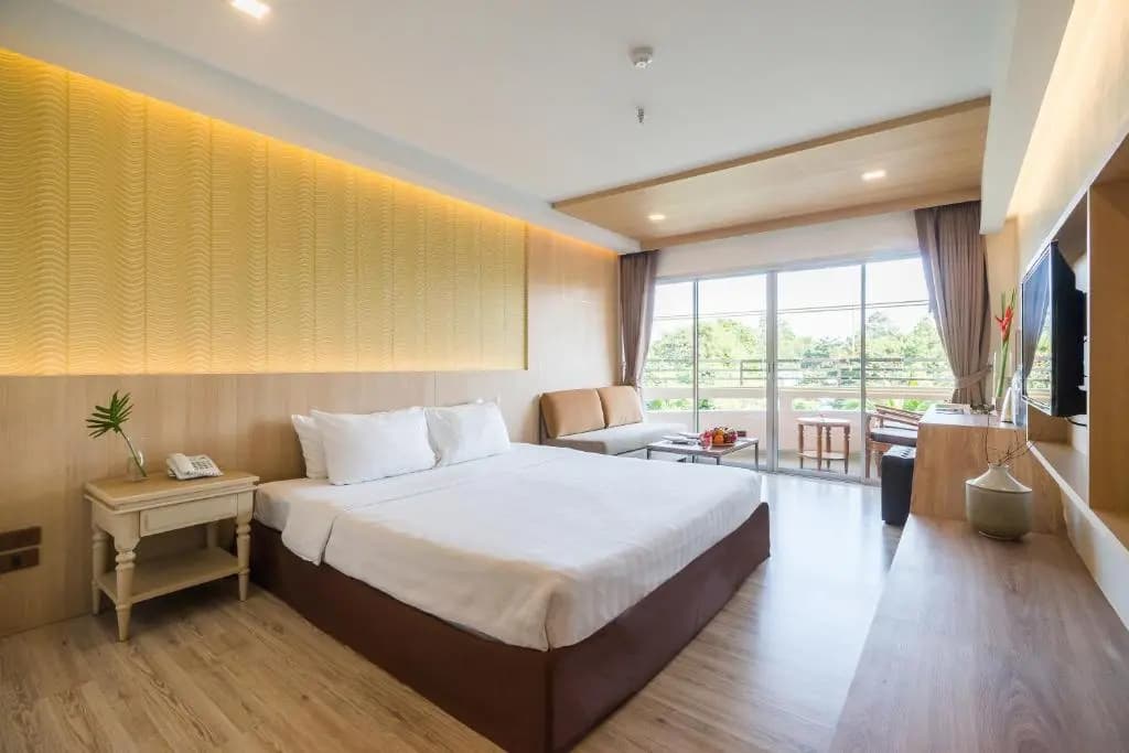 Deluxe Ocean Building Double room full double bed