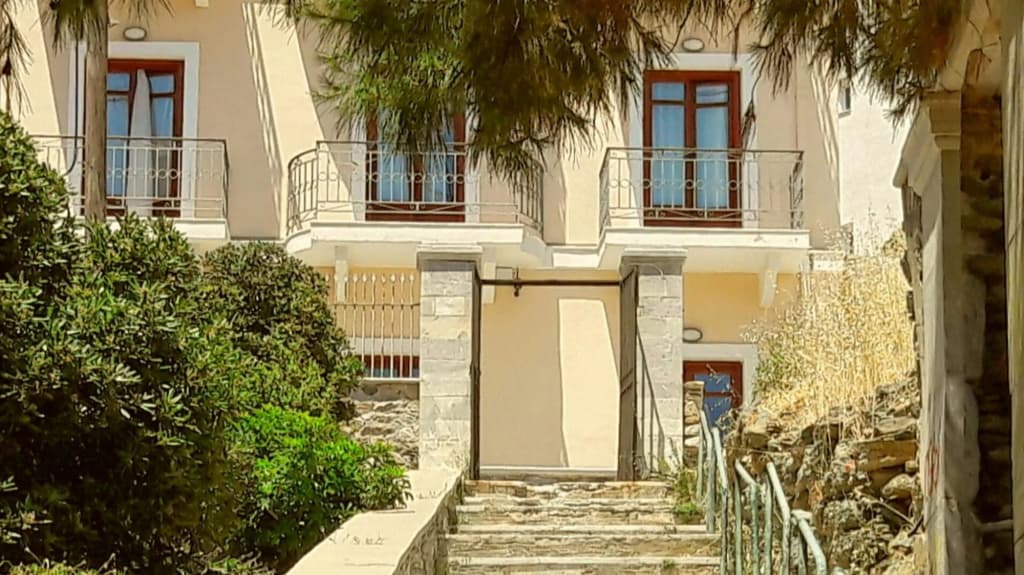 Hotel photo 1