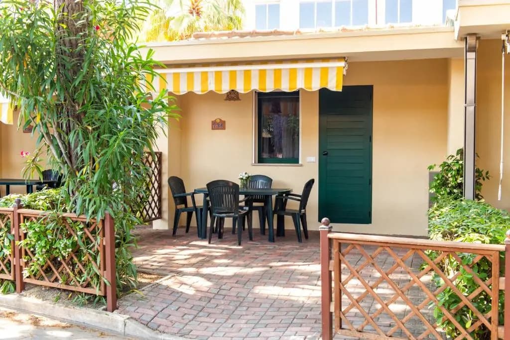 Deluxe Bungalow