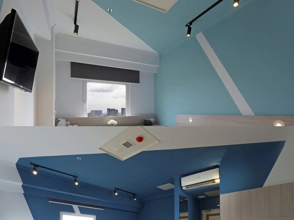 Standard Quadruple Family room