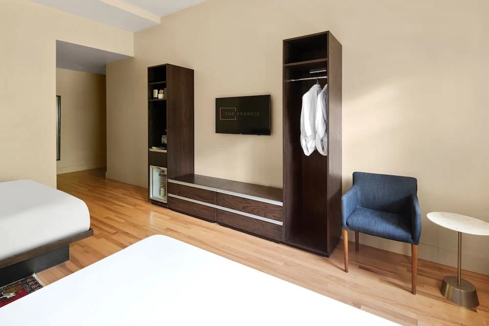 Standard Quadruple room with garden view