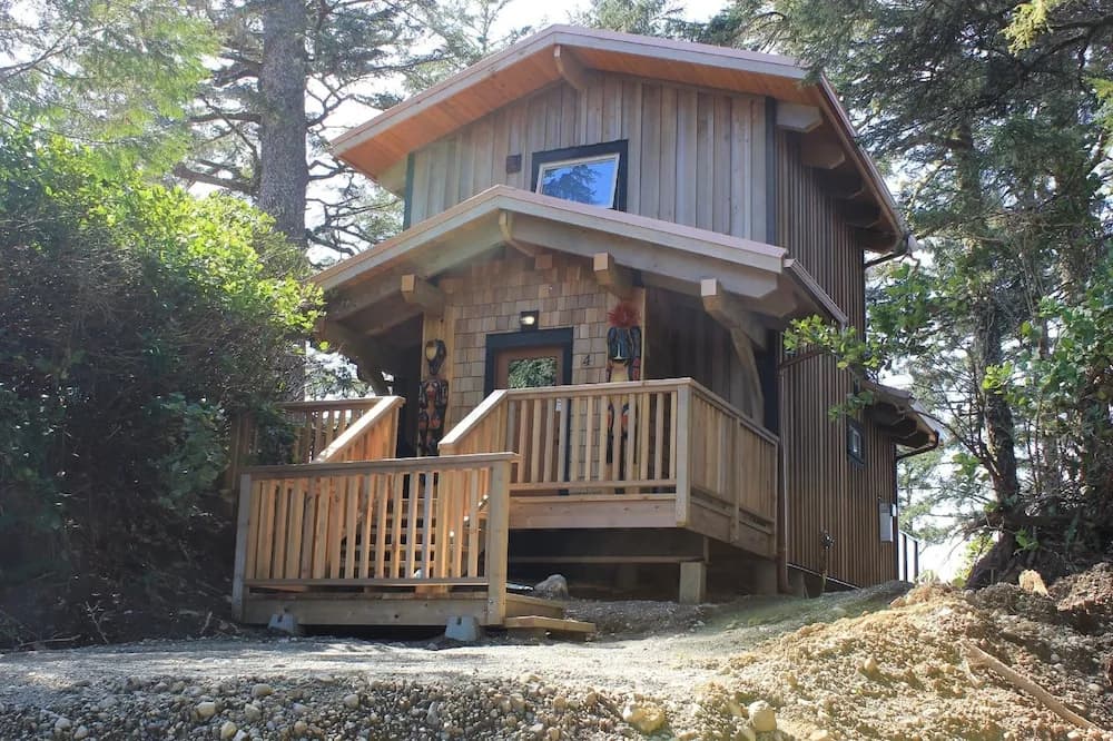 1 Bedroom Chalet with balcony and beachfront