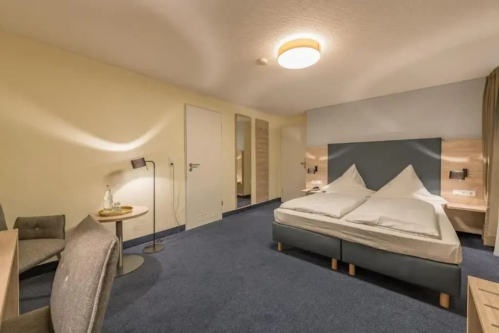 Economy (in the Basement) Double room twin beds