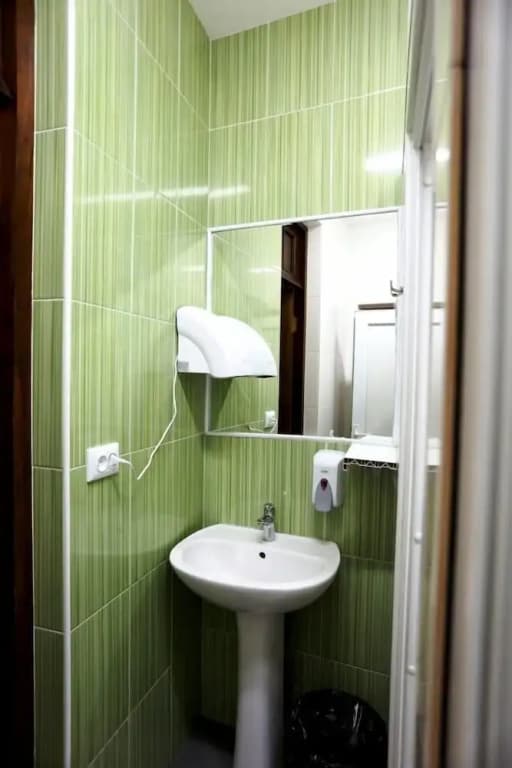 Economy room