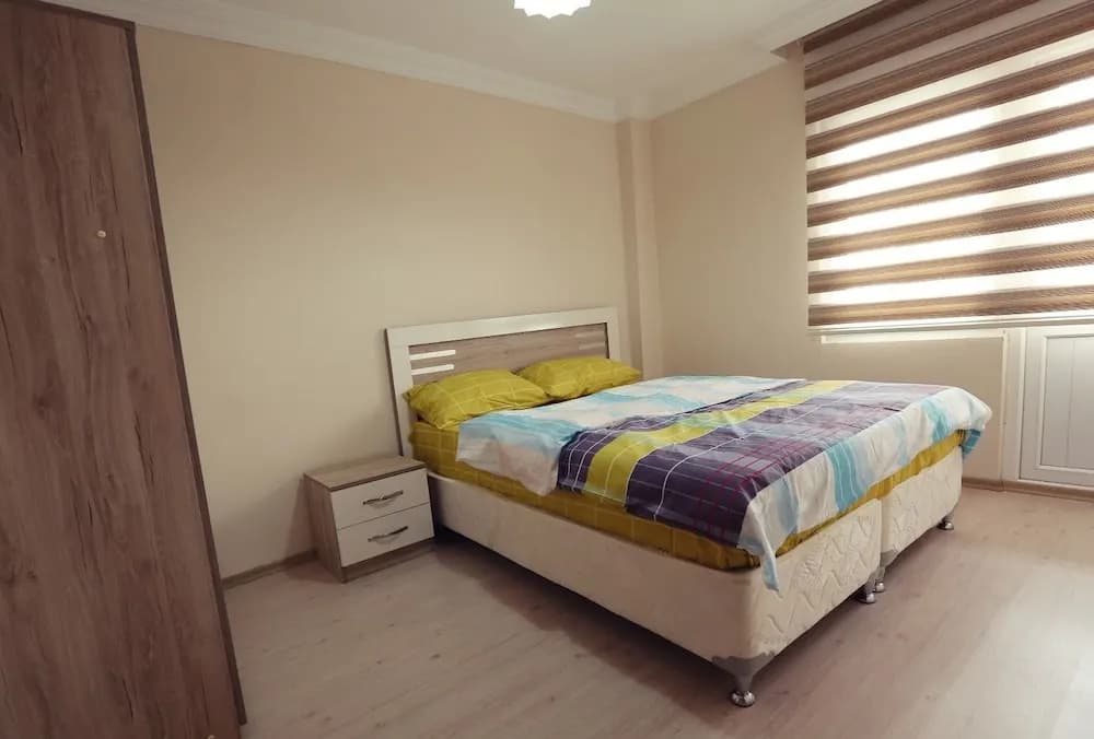 2 Bedrooms Apartment