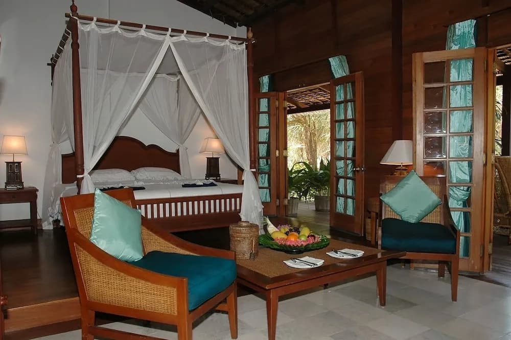 Grand Bungalow